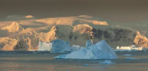 <b class=qtipBold><figcaption>Iceberg, Antarctica</figcaption></b><br><em>© Art Wolfe / DanitaDelimont.com</em> Iceberg, Antarctica