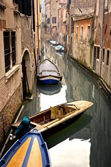 Images Dated 7th January 2008: Italy, Venice. Gondolas moored in canal. Credit as: Jim Nilsen / Jaynes Gallery / DanitaDelimont