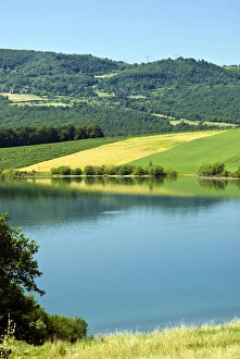 Images Dated 5th June 2010: Lake of Bilancino, Mugello, Firenze Province, Tuscany, Italy