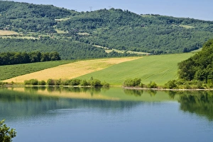 Images Dated 5th June 2010: Lake of Bilancino, Mugello, Firenze Province, Tuscany, Italy