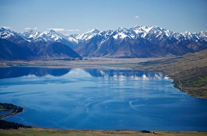 Lake Ohau and Neumann Range (centre and right), Mackenzie Country, South Canterbury Lake Ohau and Neumann Range (centre and right), Mackenzie Country, South Canterbury