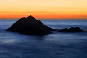 A long exposure of sunset from San Franciscos Cliff House