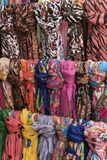 Images Dated 9th March 2013: Mexico, San Miguel de Allende. Retail display of scarfs