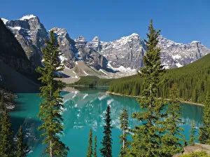 Range Gallery: Moraine Lake, Canadian Rockies, Alberta, Canada