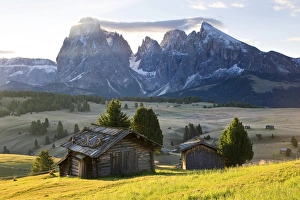 Mountain cabins, Seiser Alm Sassolungo (Langkofel), Alpe di Siusi, Trentino-Alto Adige Mountain cabins, Seiser Alm Sassolungo (Langkofel), Alpe di Siusi, Trentino-Alto Adige
