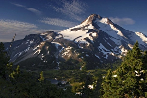 Mt. Jefferson at Sunrise, Mt. Jefferson Wilderness Mt. Jefferson at Sunrise, Mt. Jefferson Wilderness