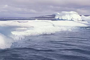 Images Dated 5th December 2003: NA, Canada, Canadian Arctic, Beechey Island Ice formations in Erebus Bay