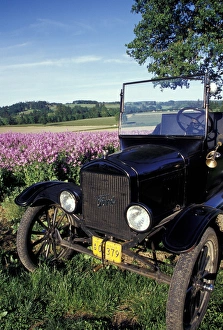 Model T Gallery: NA, USA, Oregon, near Silverton Model-T Ford in field with dames rocket PR