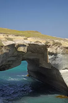 Images Dated 4th December 2011: Natural arch, Tunnel Beach, Dunedin, Otago, South Island, New Zealand