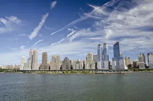 Images Dated 19th September 2012: New York, New York City. Hudson River view of downtown city skyline