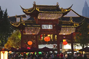 Night view of archway in Confucius Temple square, Nanjing, Jiangsu, China Night view of archway in Confucius Temple square, Nanjing, Jiangsu, China