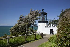 Images Dated 10th May 2012: OR, Oregon Coast, Cape Meares State Scenic Viewpoint, Cape Meares lighthouse, 38