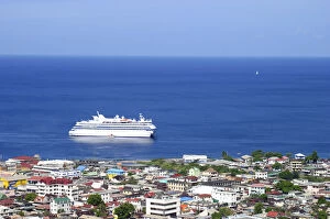 Images Dated 25th March 2005: Overlooking St. Maarten, a popular Caribbean cruise destination