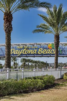 Pedestrian walkway over International Speedway, Daytona Beach, Florida, USA Pedestrian walkway over International Speedway, Daytona Beach, Florida, USA