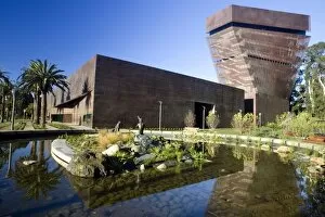 Images Dated 27th November 2005: Photo of the de Young Art Museum in San Franciscos Golden Gate Park