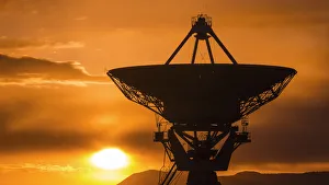 Radio telescope at sunset, Very Large Array (VLA), Plains of San Agustin, Socorro Radio telescope at sunset, Very Large Array (VLA), Plains of San Agustin, Socorro