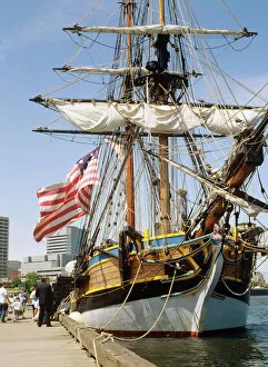 Images Dated 19th September 2006: A replica of a Revolutionary War era sailing ship docked at the Portland sea wall