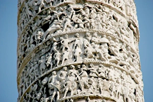 Roman Art. Column of Marcus Aurelius (180 AD ). Doric column, with a spiral relief Roman Art. Column of Marcus Aurelius (180 AD ). Doric column, with a spiral relief
