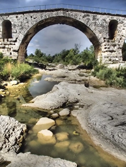 This is a Roman bridge, called Pont Julien near the town of Lacoste This is a Roman bridge, called Pont Julien near the town of Lacoste