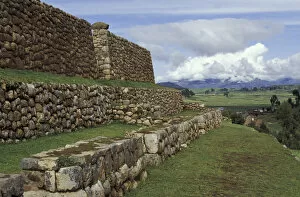 SA, Peru, Urubamba Valley, Chinchero Inca ruins in the village of Chinchero