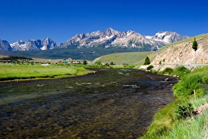 Salmon River and Sawtooth Mountains in Stanley, Idaho Salmon River and Sawtooth Mountains in Stanley, Idaho