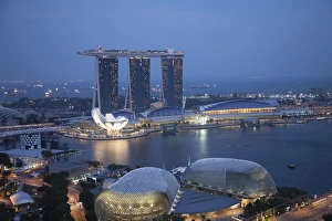 Singapore, Marina Bay Sands Hotel. Sunrise on hotel Singapore, Marina Bay Sands Hotel. Sunrise on hotel