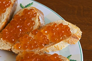 Slices of bread with eggs from salmon Caviar et Prestige Saint Sulpice Slices of bread with eggs from salmon Caviar et Prestige Saint Sulpice