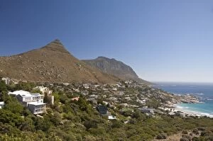 Images Dated 12th December 2010: South Africa, Cape Town. Coastal views between Hout Bay and Camps Bay. Little Lion s