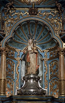 South America, Peru, Historic Centre of Lima. A statue of Mary holding the baby Jesus South America, Peru, Historic Centre of Lima. A statue of Mary holding the baby Jesus