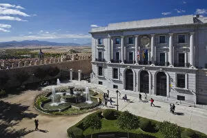 Images Dated 8th October 2011: Spain, Castilla y Leon Region, Avila Province, Avila, Plaza Adolfo Suarez, elevated