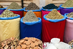 Spices for sale, Souk in the Medina, Marrakech (Marrakesh), Morocco, North Africa, Africa Spices for sale, Souk in the Medina, Marrakech (Marrakesh), Morocco, North Africa, Africa