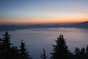 Sunrise, Crater Lake National Park, Oregon, USA Sunrise, Crater Lake National Park, Oregon, USA