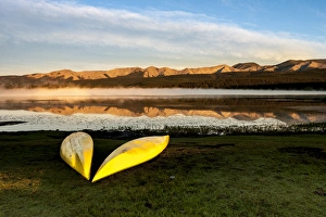 <b class=qtipBold><figcaption>Sunrise at Lake Hovsgol, Mongolia</figcaption></b><br>Sunrise at Lake Hovsgol, Mongolia.<br><em>© Tom Norring / DanitaDelimont.com</em> Sunrise at Lake Hovsgol, Mongolia