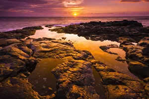 Images Dated 26th October 2012: Sunset and tide pool above the Pacific, Kailua-Kona, Hawaii USA