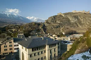 Images Dated 25th February 2005: SWITZERLAND-Wallis / Valais-SION: Chateau de Tourbillon (15th century) Winter