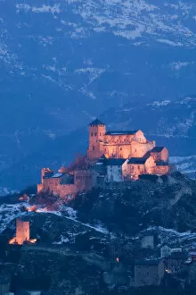 Images Dated 25th February 2005: SWITZERLAND-Wallis / Valais-SION: Basilique de Valere (12th century) & Town Evening / Winter