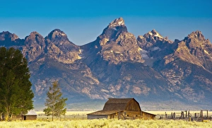 Teton Front Range and Morman Barn at Sunrise, Grand Teton National Park, WY, USA Teton Front Range and Morman Barn at Sunrise, Grand Teton National Park, WY, USA