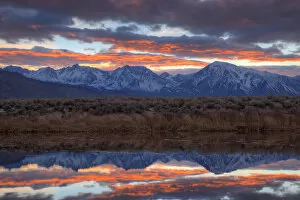 Images Dated 27th February 2016: USA, California, Sierra Nevada Range. Sierra Crest seen from Buckley Ponds at sunset