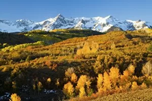 USA, Colorado, Dallas Divide, Sunrise on the Mt. Sneffles with Autumn Colors