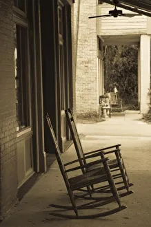 <b class=qtipBold><figcaption>USA, Florida, Micanopy</figcaption></b><br>USA, Florida, Micanopy, oldest inland settlement in Florida, rocking chairs<br><em>© Walter Bibikow / DanitaDelimont.com</em> USA, Florida, Micanopy