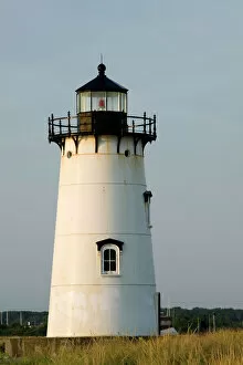 Color Image Gallery: USA-MASSACHUSETTS-Marthas Vineyard: Edgartown- Edgartown Lighthouse / Morning