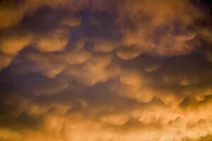 Images Dated 6th August 2006: USA, Oregon, Bend. Mammatus clouds are often found hanging on the underside of as