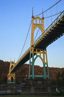 Images Dated 25th August 2012: USA, Oregon, Portland, Cathedral Park, St. Johns Bridge at sunrise