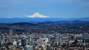 Images Dated 7th April 2012: USA, Oregon, Portland, Portland and Mt. Hood from Pittock Mansion