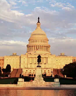 Images Dated 20th February 2013: USA, Washington DC, Washington State Capitol building at dusk