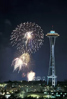 Images Dated 22nd March 2005: USA, Washington State, Seattle. Fireworks and Space Needle during July 4th celebration