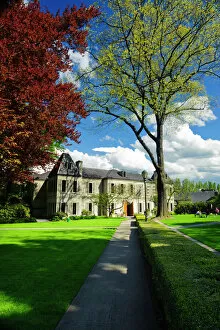 Chateau Gallery: USA, Washington, Woodinville. Chateau Ste. Michelle is Washingtons oldest