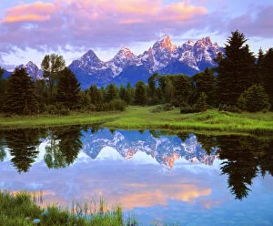 Vibrant Gallery: USA; Wyoming, Grand Teton National Park. A Grand Tetons reflecting in the Snake River