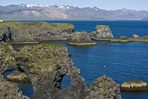 Images Dated 23rd June 2007: View of basaltic rock formations on the Snaefellsness peninsula near Snaefellsjokull volcano