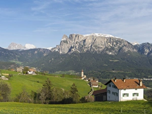 Images Dated 28th April 2012: view towards the Seiser alm, seen from the Ritten (renon). Europe, Central Europe